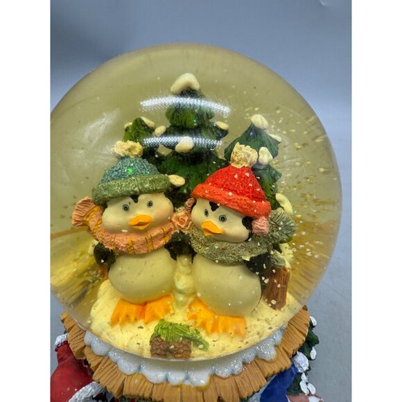 Christmas Musical Snow Globe With Penguins & Christmas Tree Scene READ - Picture 3 of 10